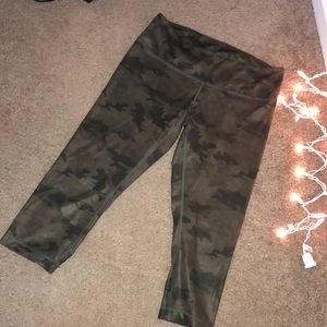 lululemon athletica camp crop leggings